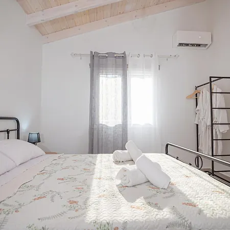 Apartment Chrysanthi's House Gardelades